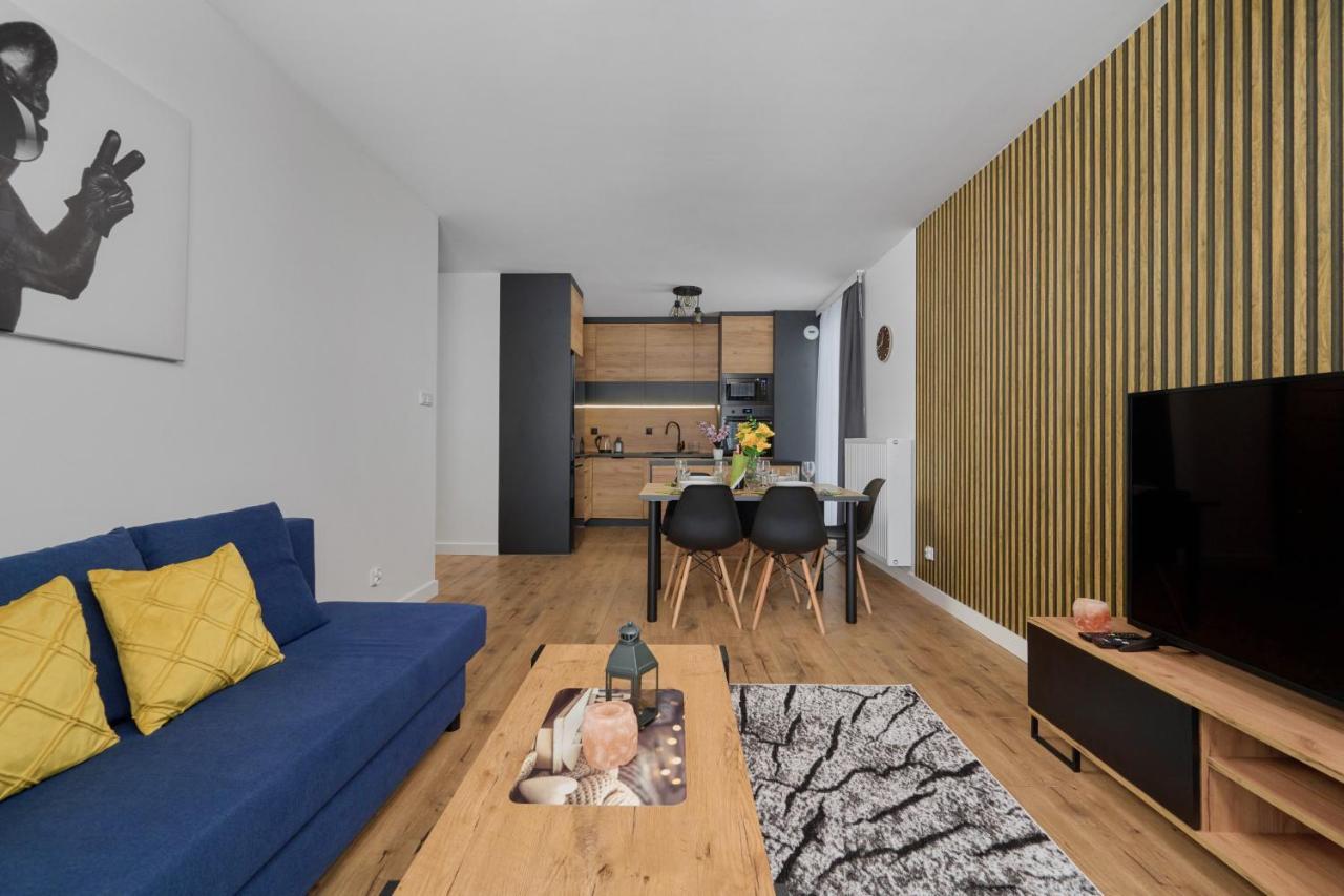 Apartment With 2 Bedrooms & Parking Wroclaw By Noclegi Renters Exterior foto