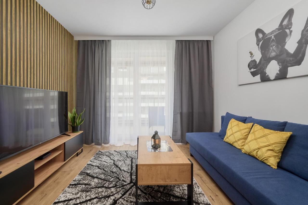 Apartment With 2 Bedrooms & Parking Wroclaw By Noclegi Renters Exterior foto